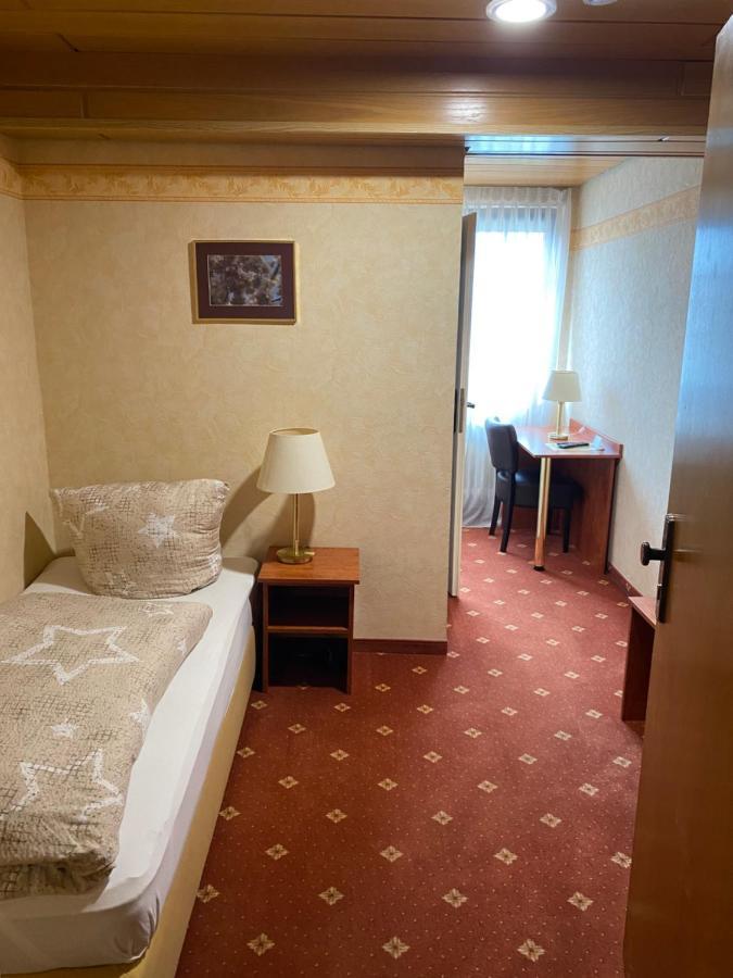 Hotel Restaurant Lenhsen Elmpt Ngoại thất bức ảnh